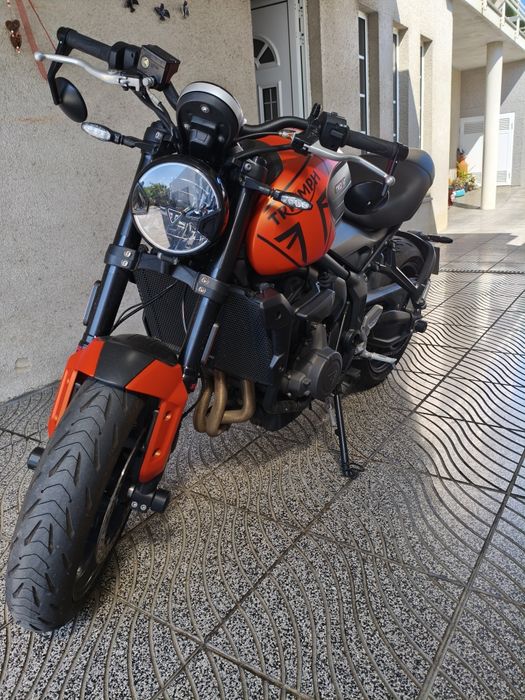 Triumph Trident 660