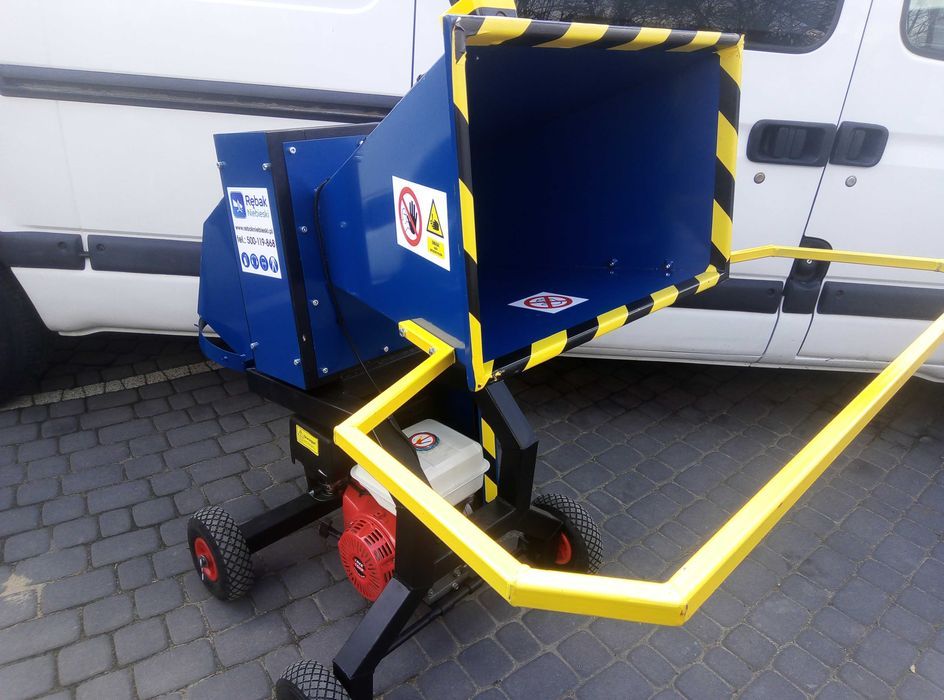 Rozdrabniacz spalinowy 15KM 6N- niebieski walcowy rebak rębak rembak