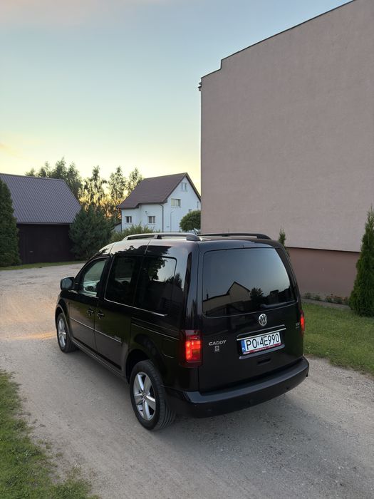 Vw Caddy 1.6 tdi 102km  DSG 5 osobowy 2010r