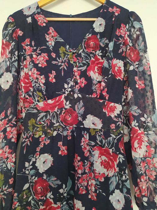 Długa sukienka na każdą okazję