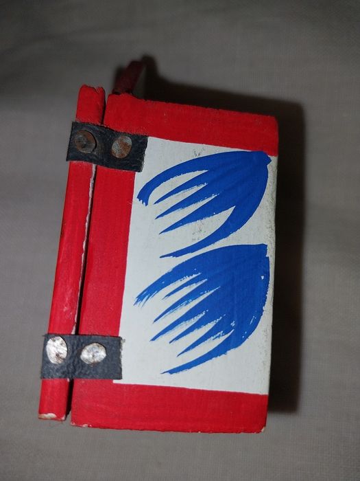 Presépio português, é tipo oratórios populares/natalícios feitos em Po