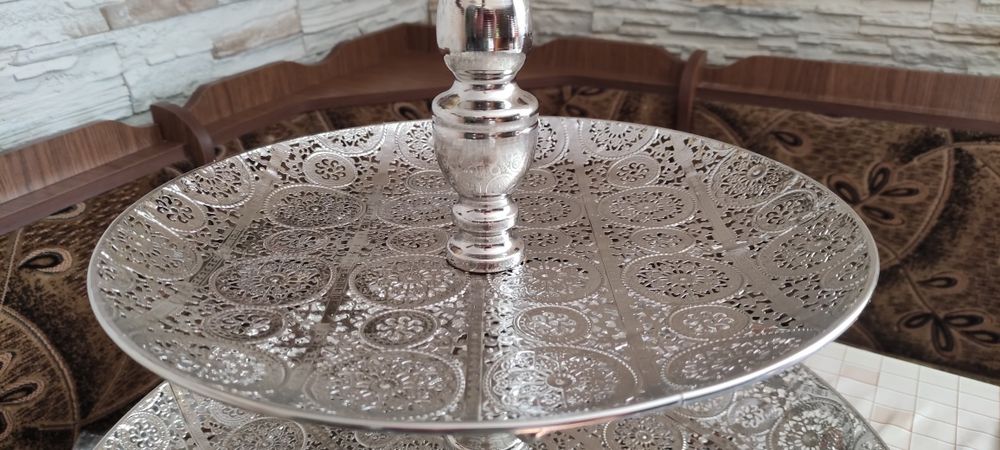 Patera dwupoziomowa kolor srebny, ażurowa ze wzorami 49cm/34cm