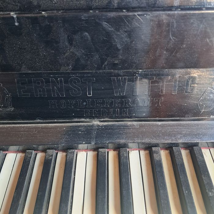 Pianino Ernst Wittig