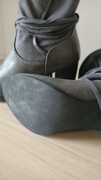 Botki szare buty damskie ocieplane frędzle CCC rozmiar 40