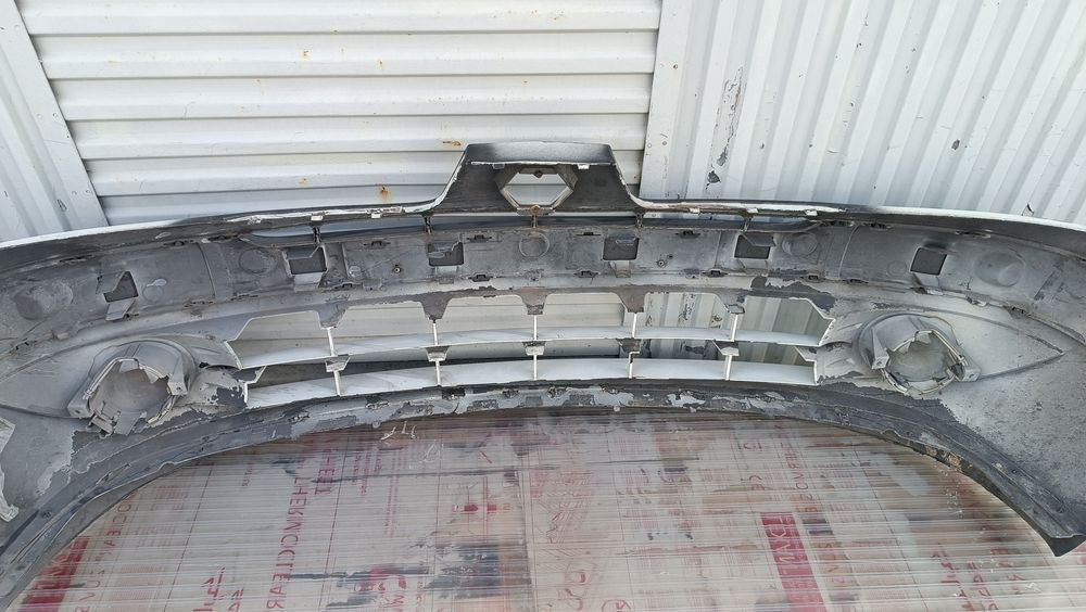 Vendo parachoque de frente Renault Clio 2 ano 1998/2004