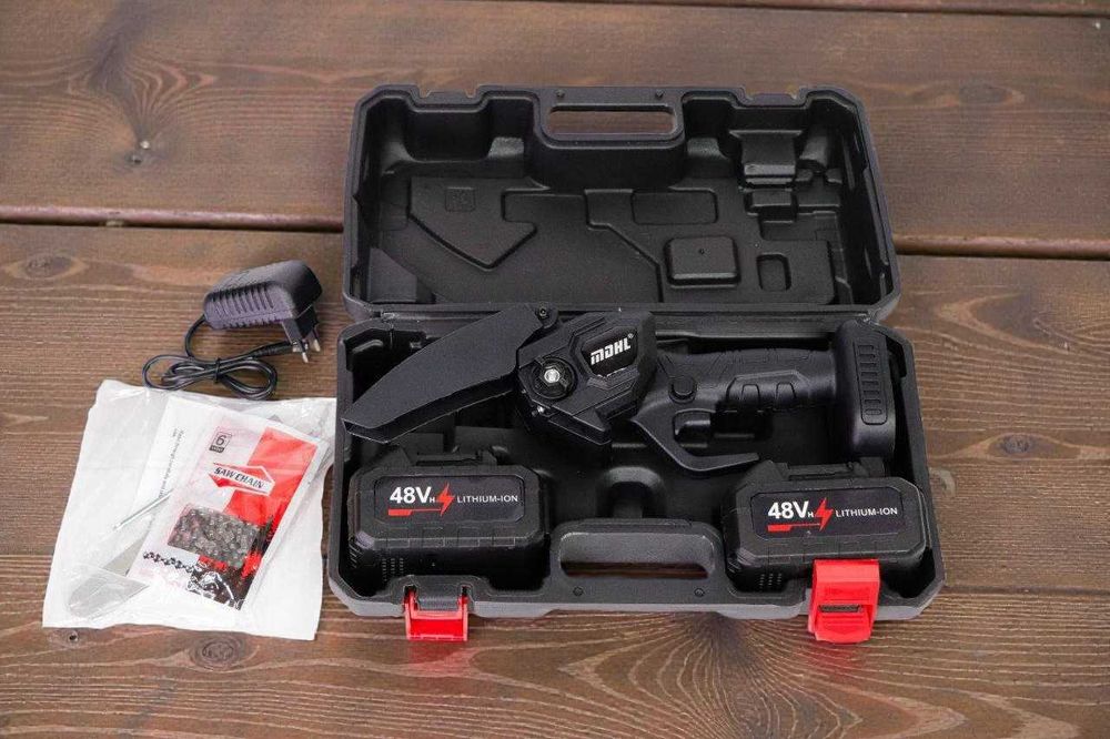 Міні пила 8" MDHL підготування дров для печі каміна 2 АКБ зарядка кейс