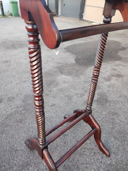 Dekoracyjny wieszak/lokaj