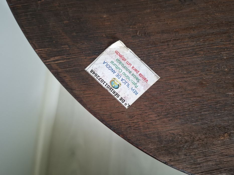 Mesa de centro em pau preto de Angola