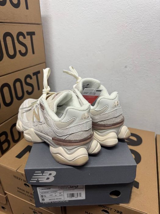 New Balance 9060 Beige трендові жіночі кросівки ню беланс 9060 бежеві