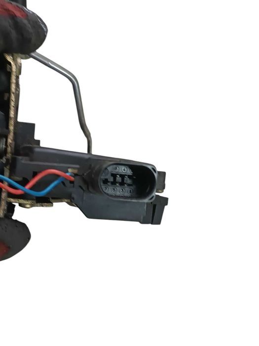 Zamek Drzwi Prawy Tył Tylny Audi A6 C5 7 PIN