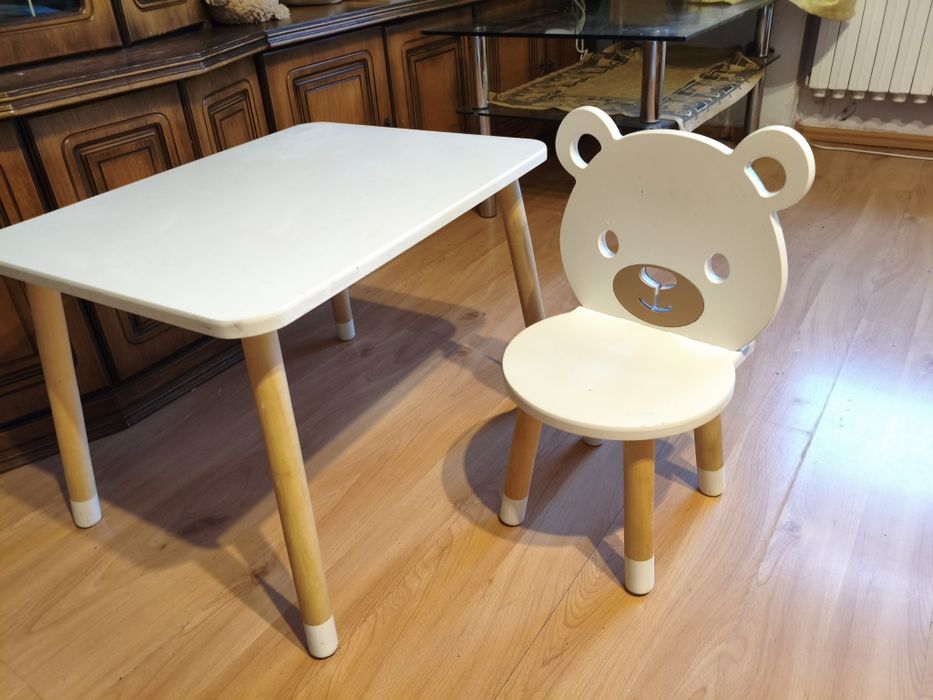 Stół i krzesło dla dzieci