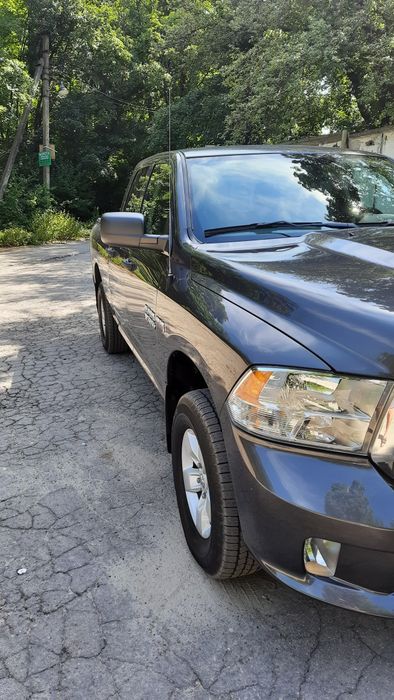 Продам Dodge RAM 1500 2018 г.в.