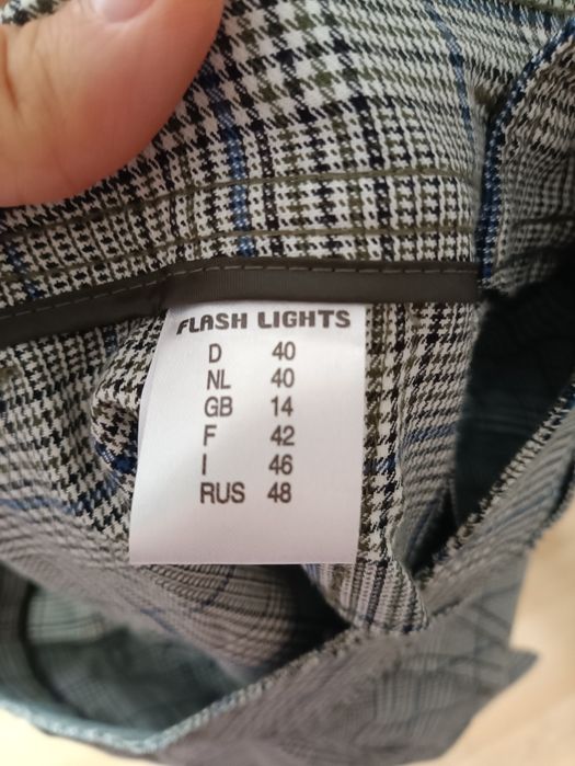 Damskie spodnie w kratkę Flash Lights rozm. 40