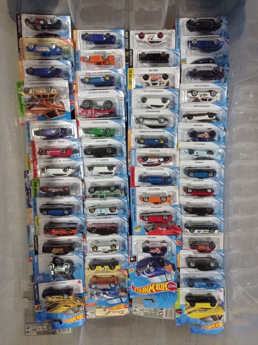 Carrinhos hot wheels