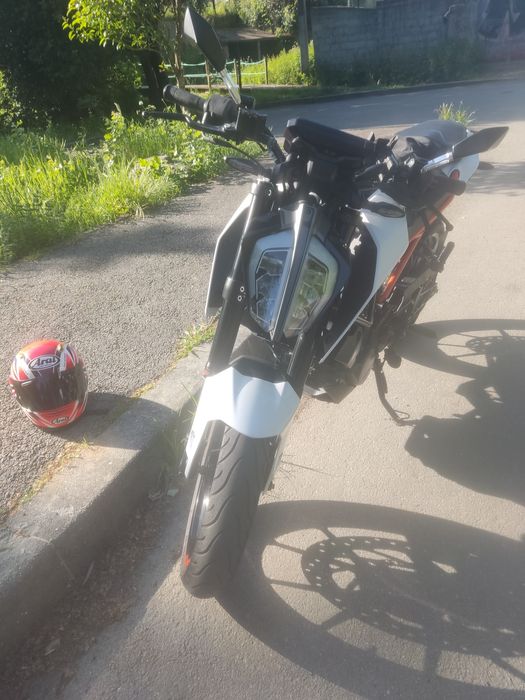 Vendo KTM DUKE 125CC.  11KW