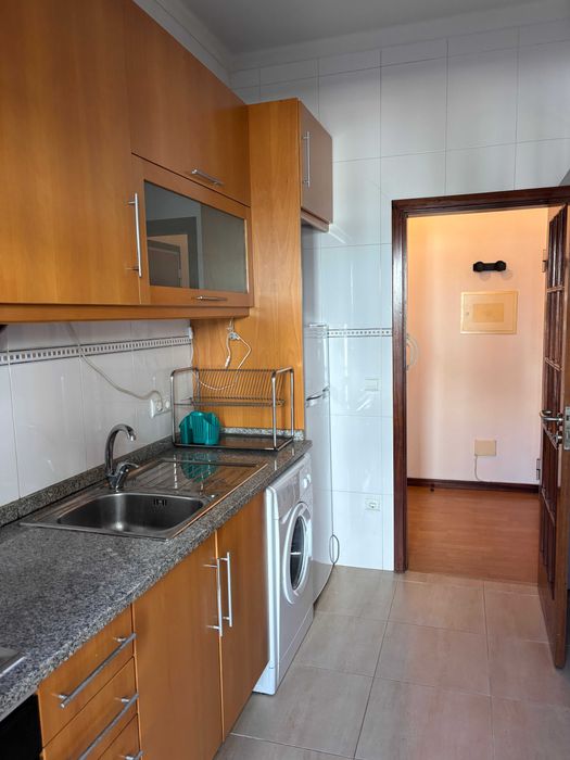 Apartamento T2 com garagem Rua do Brasil