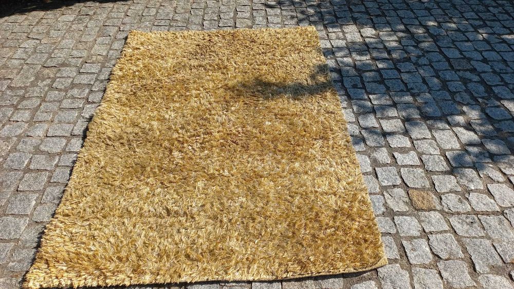 Tapete beje 2m X 1,35m