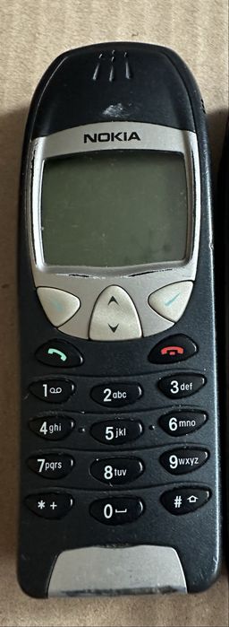 Оригінальний телефон Nokia