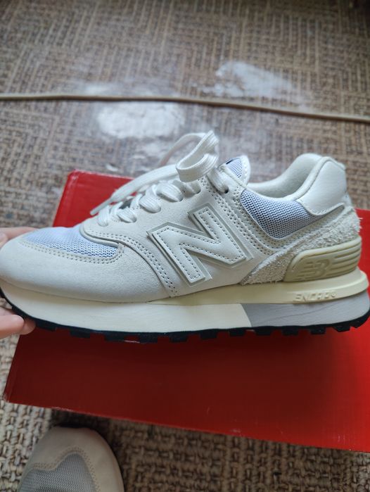 Продам кроссовки женские New balance 38р.