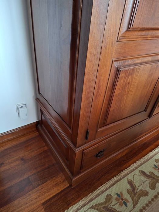 Roupeiro em madeira carvalho 2 portas