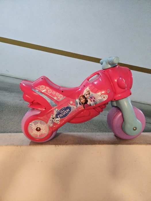 Triciclo da frozen