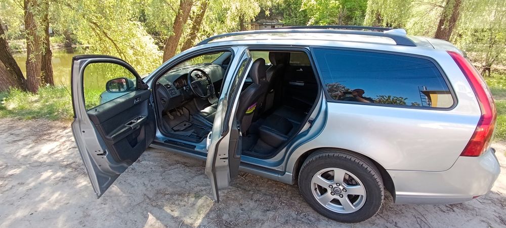 Volvo v50 2009г 1.6 д