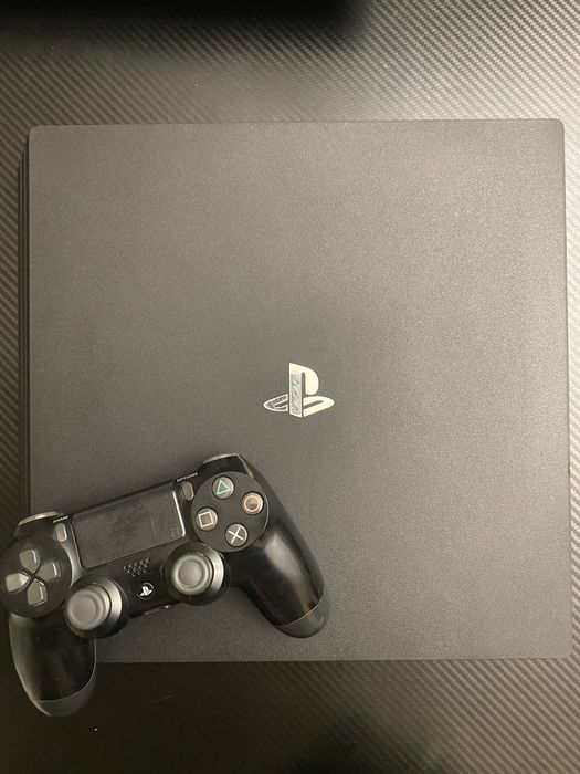 Sony PlayStation 4 Pro 1TB (CUH-7208B)