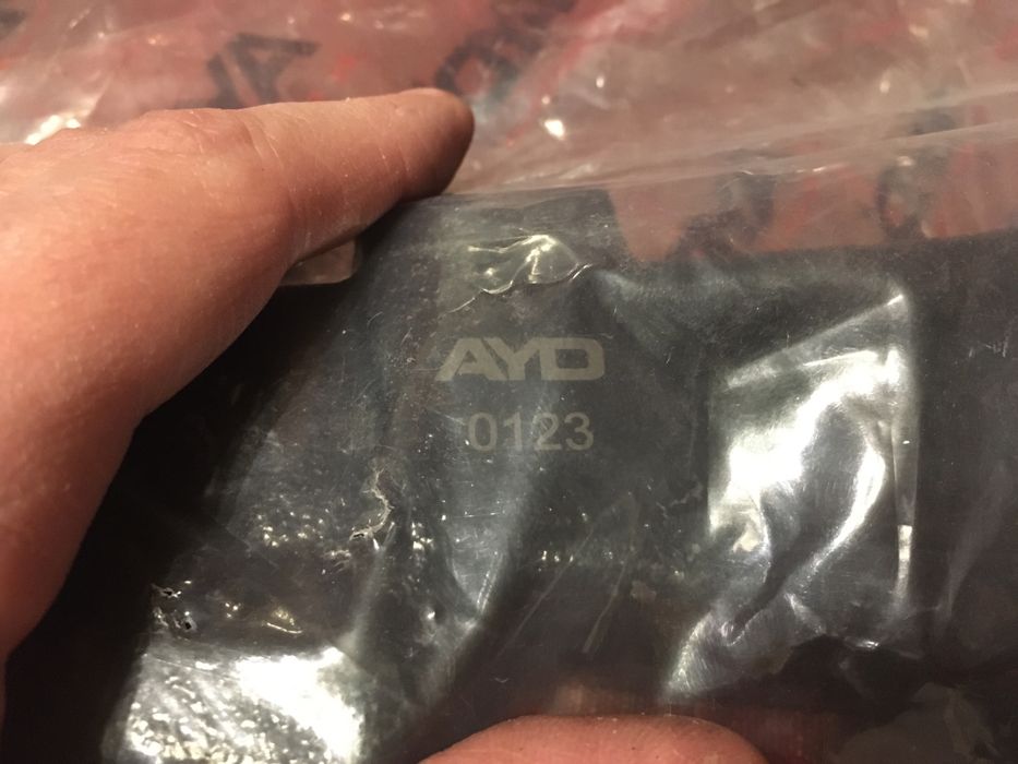 Ричаг важіль  передній правий, МЛ 163, ML 163