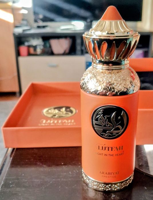 Męskie arabskie perfumy Arabiyat Prestige Lutfah Light In The Heart Edp 80ML