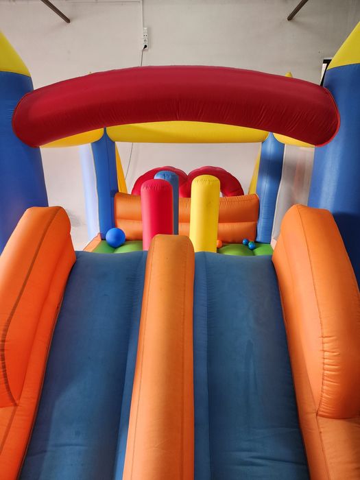 Alugamos insuflável pula pula aniversarios festas casamentos