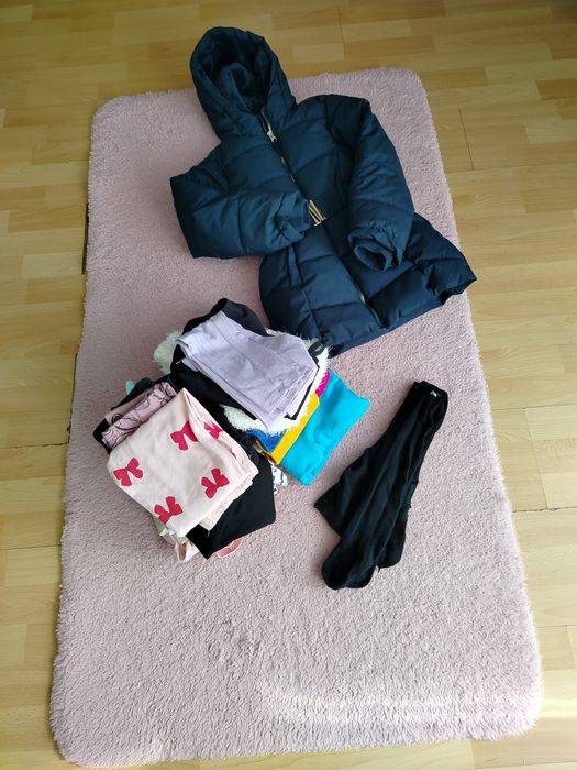 Paka ubrań dla dziewczynki 128/134 25 szt Promocja