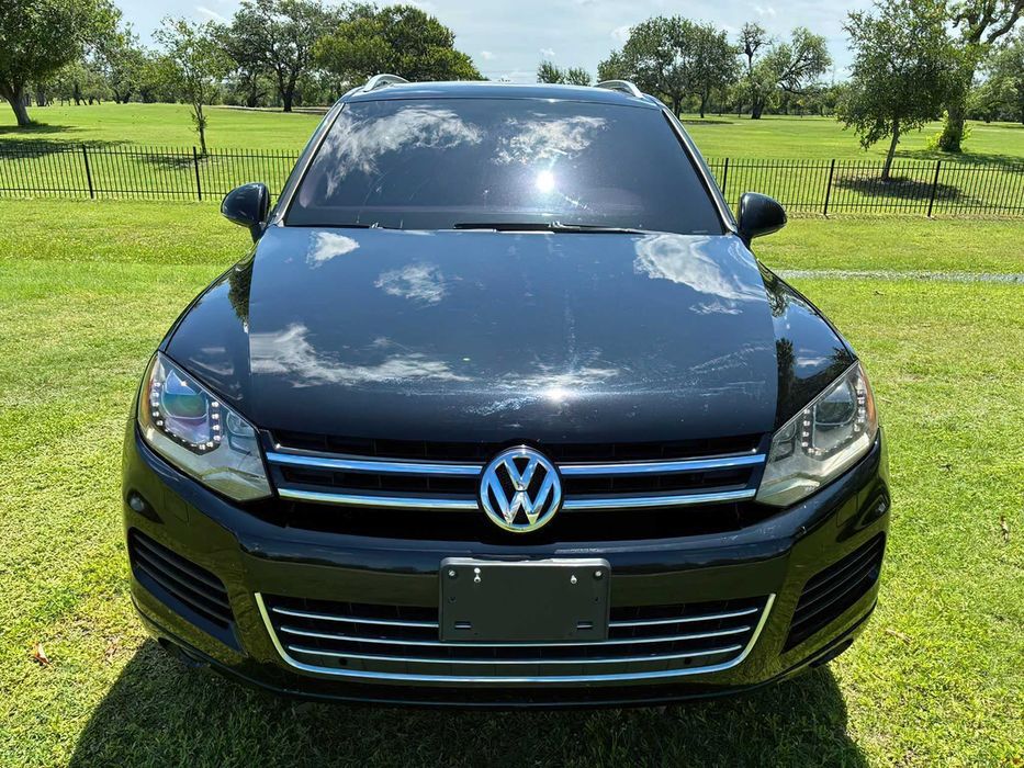 Volkswagen Touareg Executive      2013