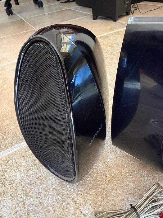 Sistema Som/Video Samsung HT-X620 - 2.1 Home Cinema
