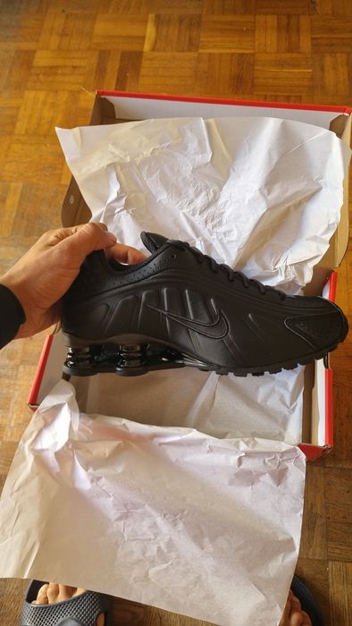 Ténis Nike Shox R4 Triple Black - Novos na Caixa (Tam 38.5)
