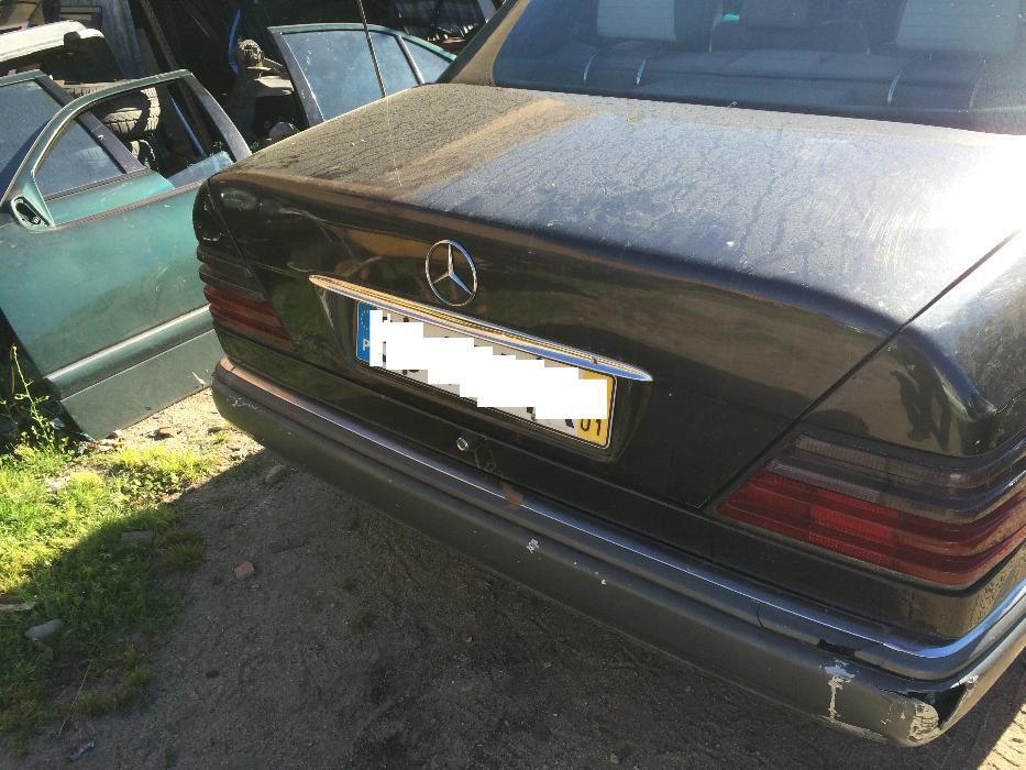 Tampa de Mala Mercedes W124 serie E 3ª geração