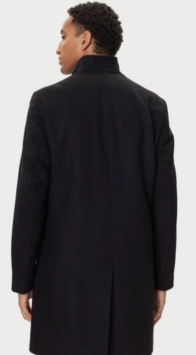 Пальто чоловіче  Hugo Boss (оригінал) , 46-48 розмір
