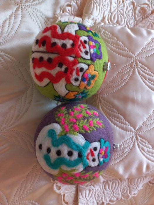 Bombki na święta Bożego Narodzenia  - 2 sztuki