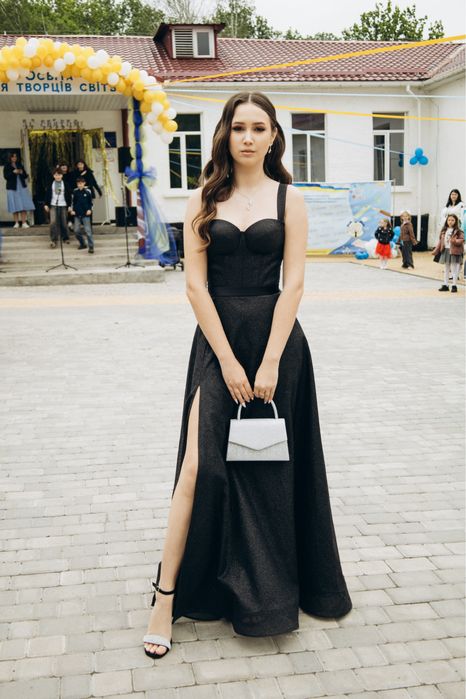 Випускна сукня чорна з блискітками