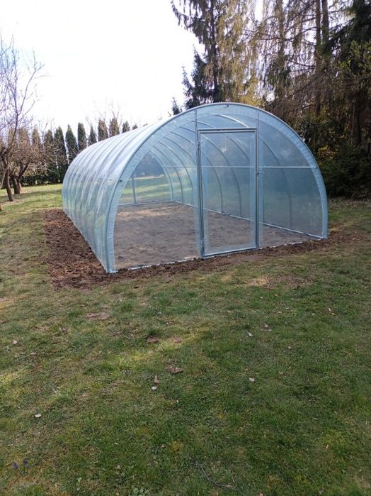 Tunel foliowy konstrukcja szklarnia ogrodowa