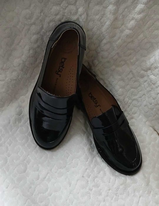 Жіночі мокасини чорного кольору 37р