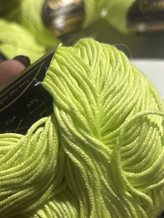 Novelos verde-alface brilhante algodão mercerizado 50 gramas “Ornaghi