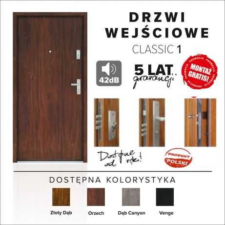 Drzwi zewnętrzne wejściowe do mieszkania w bloku z montażem