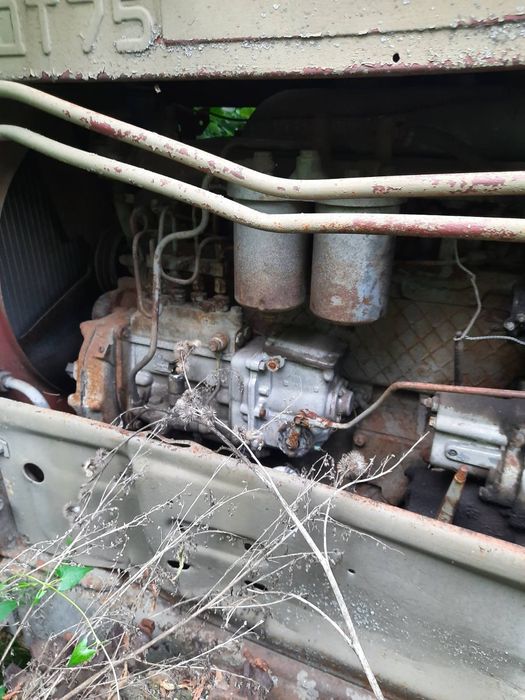 Трактор ДТ-75 з новою гусіння