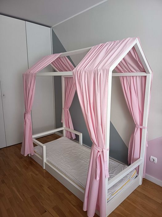 Cama casinha branca