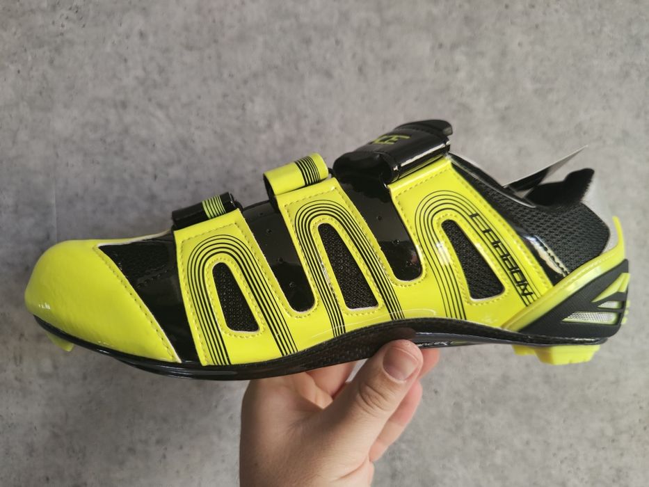 Buty rowerowe Force Fluo SPD carbon rozm 42
Force SPD carbon rozm 42
F