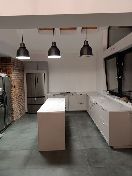 Profesjonalny Montaż Mebli. Skręcanie Mebli z paczek.WOLNE TERMINY