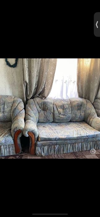 Діван з креслами