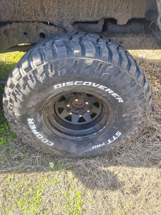 Peneus Cooper e jantes  35-12.5r15