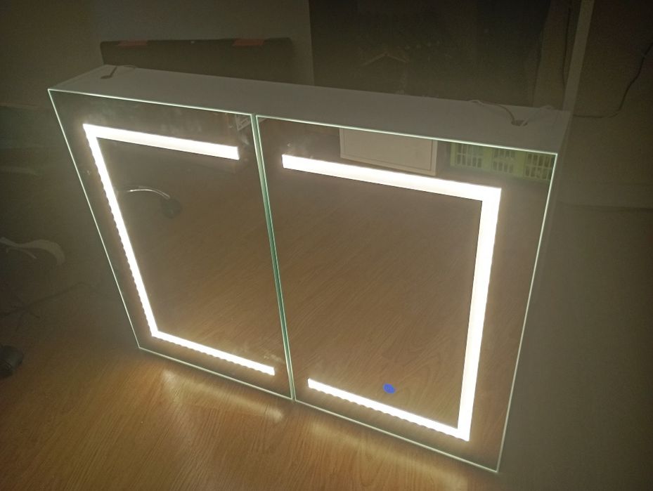 Armário de Casa de Banho com Espelho e Luz