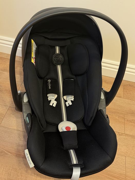 Fotelik samochodowy Cybex Cloud G Plus + adaptery Venicci do wózka